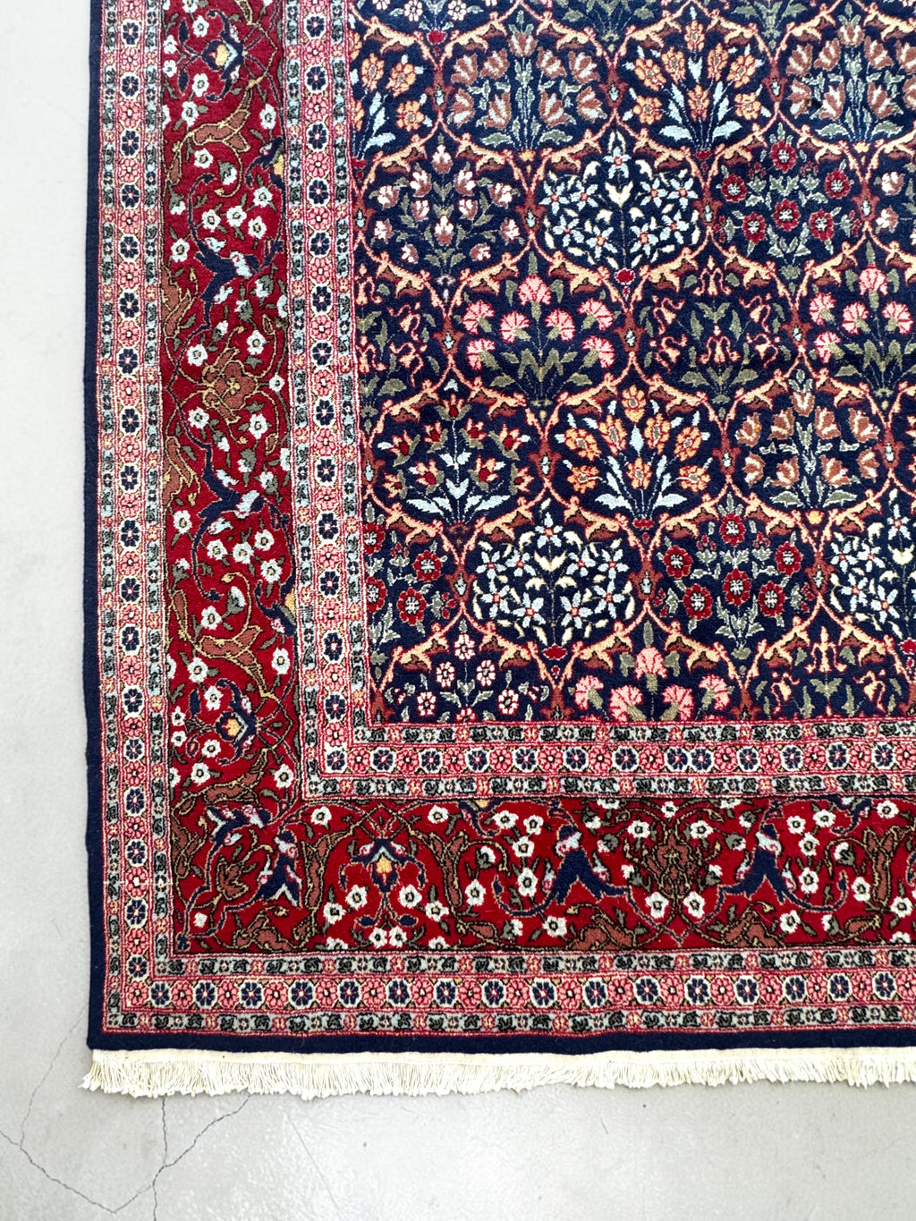 Hereke Regal Floral
